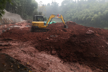 四川樂山楊樹根別墅項目工地直播
